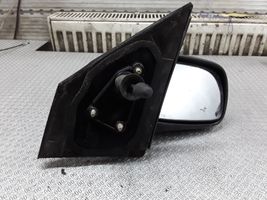 Toyota Yaris Manualne lusterko boczne drzwi przednich E13010399