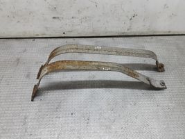 Opel Astra J Sangle de réservoir de carburant 