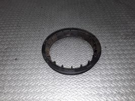 Volvo V70 Bague de verrouillage pour réservoir de carburant 8649739