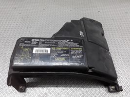 Mercedes-Benz ML W163 Tapa de caja de fusibles 1635400082