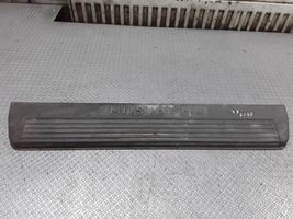 Mitsubishi Pajero Etuoven kynnyksen suojalista 1MR402149