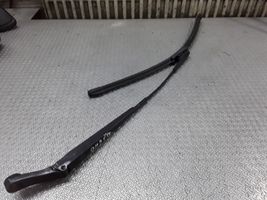 Opel Zafira B Windshield/front glass wiper blade 13145564