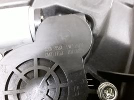 Mazda 3 I Elektryczny podnośnik szyby drzwi przednich GJ6A5958X