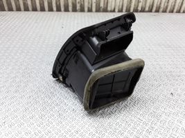 Honda Accord Kojelaudan sivutuuletussuuttimen kehys E6165131500