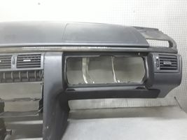 Mercedes-Benz E W210 Panelė 