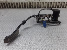 Opel Frontera B Accelerator throttle pedal 09129107