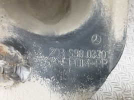 Mercedes-Benz C W203 Pare-boue arrière A2036980330