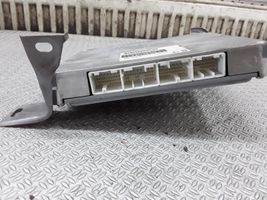 Toyota Avensis T250 Dzinēja vadības bloks 8966105C80