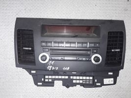 Mitsubishi Lancer VIII Radio/CD/DVD/GPS-pääyksikkö 8002A378XA