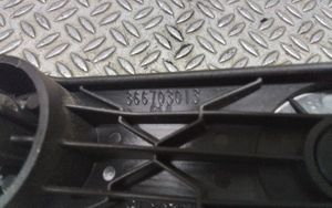 Opel Meriva B Korbka szyby drzwi tylnych 366703013