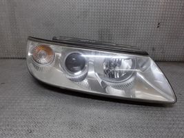 Hyundai Grandeur Lampa przednia 921023L1XX