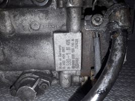 Volkswagen PASSAT B4 Polttoaineen ruiskutuksen suurpainepumppu 028130110N