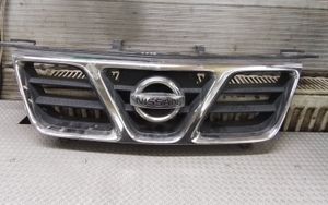 Nissan X-Trail T30 Grille calandre supérieure de pare-chocs avant 623108H700