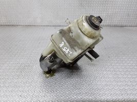 BMW 5 E39 Cilindro del sistema frenante 320667924