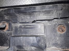 Opel Movano A Support de pare-chocs arrière 7700352211