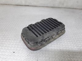 BMW 3 E36 Griglia superiore del radiatore paraurti anteriore 51138151548