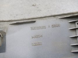 Ford Galaxy Galinio žibinto apdaila (juostelė) 7M5807872A