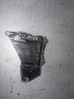 Volkswagen Touareg I Soporte del alternador 070903143C