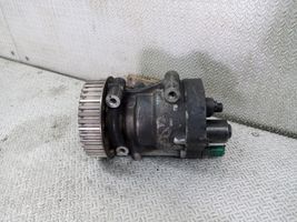 Renault Clio III Pompe d'injection de carburant à haute pression 9303Z111B