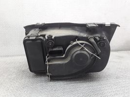 Volkswagen Jetta IV Lampa przednia 205653B