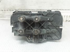 Volkswagen Jetta IV Vassoio batteria 1J0915333