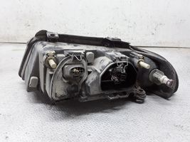 Audi A4 S4 B5 8D Lampa przednia 