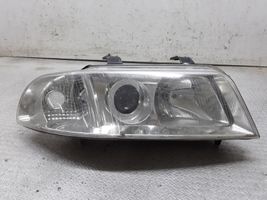 Audi A4 S4 B5 8D Phare frontale 