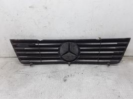 Mercedes-Benz Sprinter W901 W902 W903 W904 Etupuskurin ylempi jäähdytinsäleikkö 9018880123