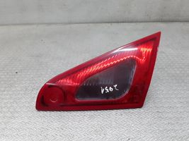 Mitsubishi Colt Lampy tylnej klapy bagażnika 8336A029