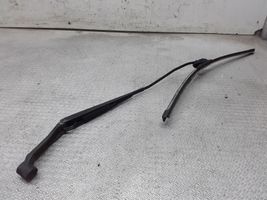 Mitsubishi Colt Windshield/front glass wiper blade 