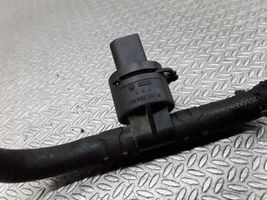 Volkswagen Sharan Fuel temperature sensor 038906081A