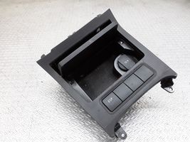 Volkswagen Jetta V Daiktadėžė centrinės konsolės 1K0857961