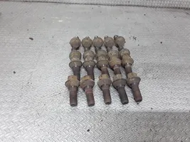 Opel Vivaro Nuts/bolts 