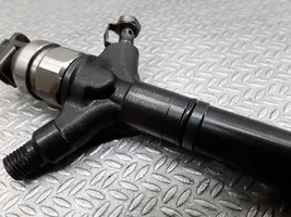 Toyota Avensis T250 Injecteur de carburant 236700R010