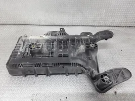 Volkswagen PASSAT B6 Boîte de batterie 1K0915333C