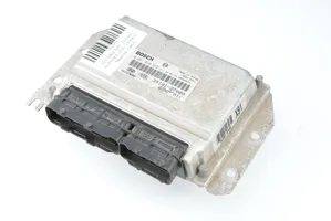 Hyundai Elantra Centralina/modulo motore ECU 0281010575