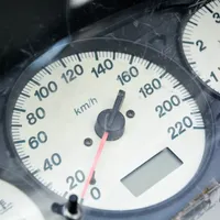 Mazda Premacy Compteur de vitesse tableau de bord WVCB87A
