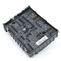 Audi A4 S4 B6 8E 8H Module de fusibles 1K0937124K