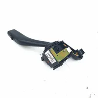 Volkswagen Touran I Interruptor/palanca de limpiador de luz de giro 1K0953513A