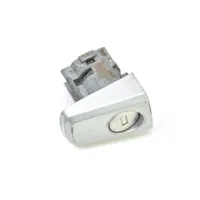 Opel Tigra B Front door lock 15905