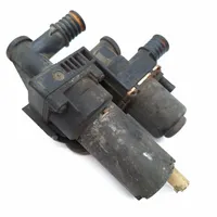 BMW 3 E46 Water pump 8369807