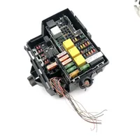 Opel Corsa C Module de fusibles 13142780