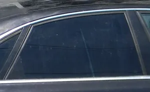 Audi A8 S8 D3 4E Sliding door window/glass 4E0845026E