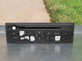 Renault Clio II Panel / Radioodtwarzacz CD/DVD/GPS 281150038R