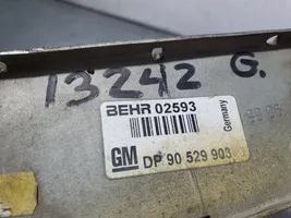 Opel Omega B1 Interkūlerio radiatorius 90529903