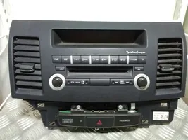 Mitsubishi Lancer VIII Radio/CD/DVD/GPS-pääyksikkö 