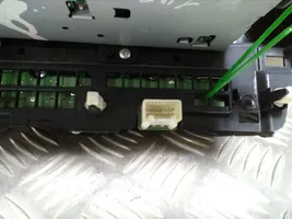 Mitsubishi Lancer VIII Panel / Radioodtwarzacz CD/DVD/GPS 