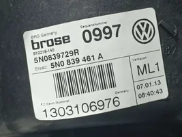 Volkswagen Tiguan Regulador de puerta trasera con motor 5N0839729R