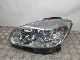 Mercedes-Benz C W204 Передняя фара A2049065103