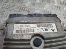 Renault Megane III Variklio valdymo blokas 237100131R